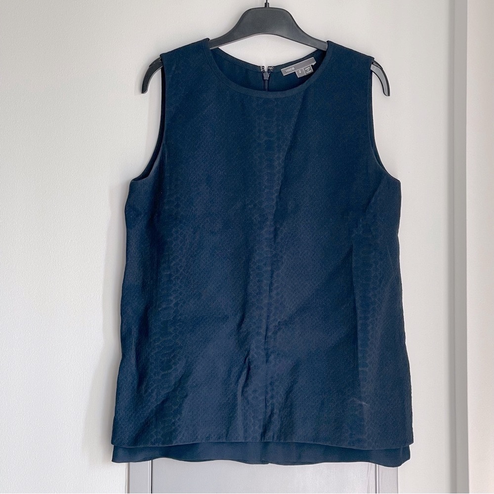 VINCE Navy Snake Skin Pattern Sleeveless Textured Top
